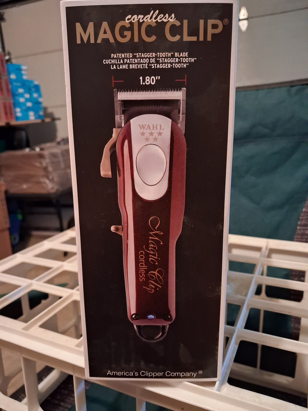 Wahl Cordless Magic Clip Clipper - Burgundy and Silver - Picture 4 of 4